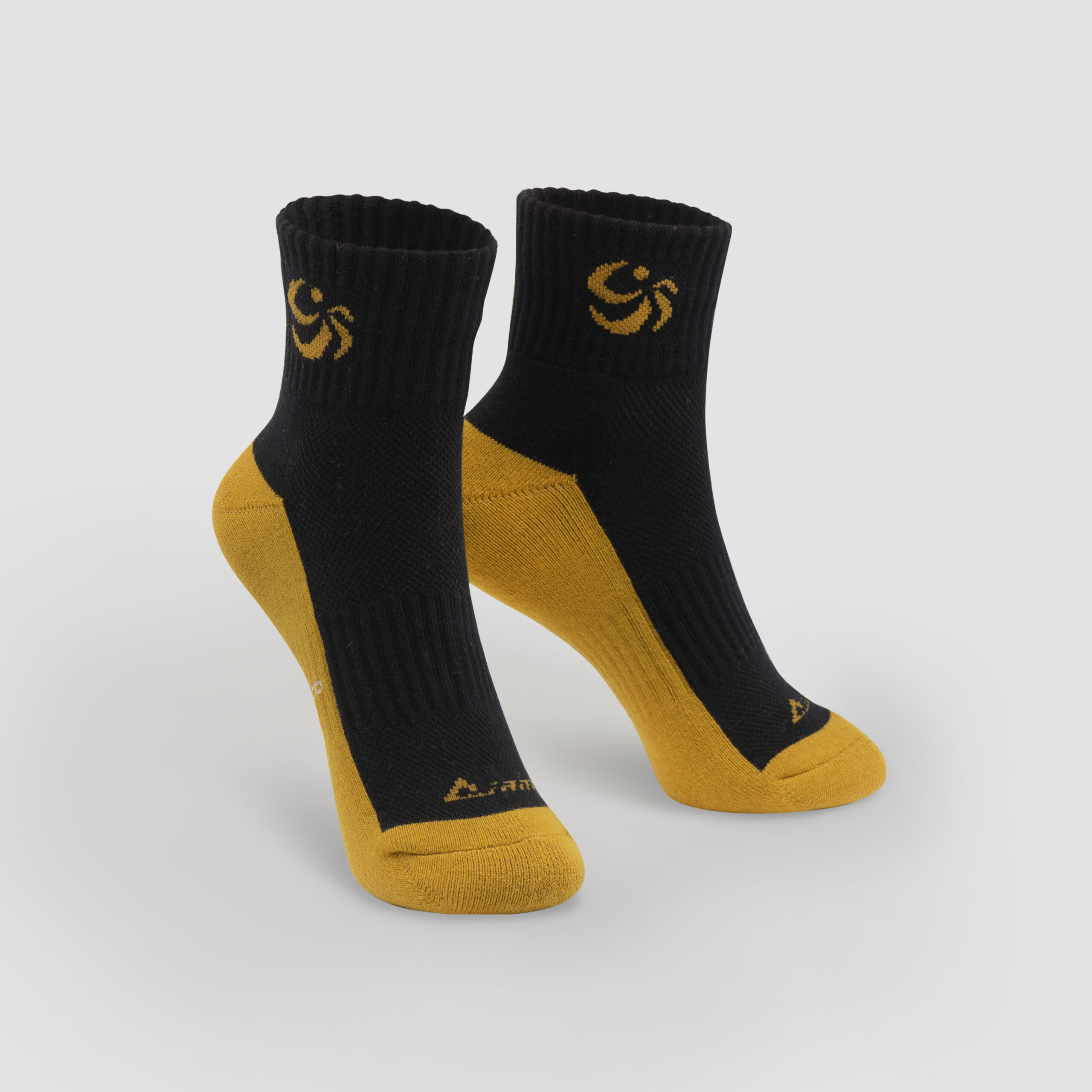 01_Ankle Sock IAM Black-Gold-02