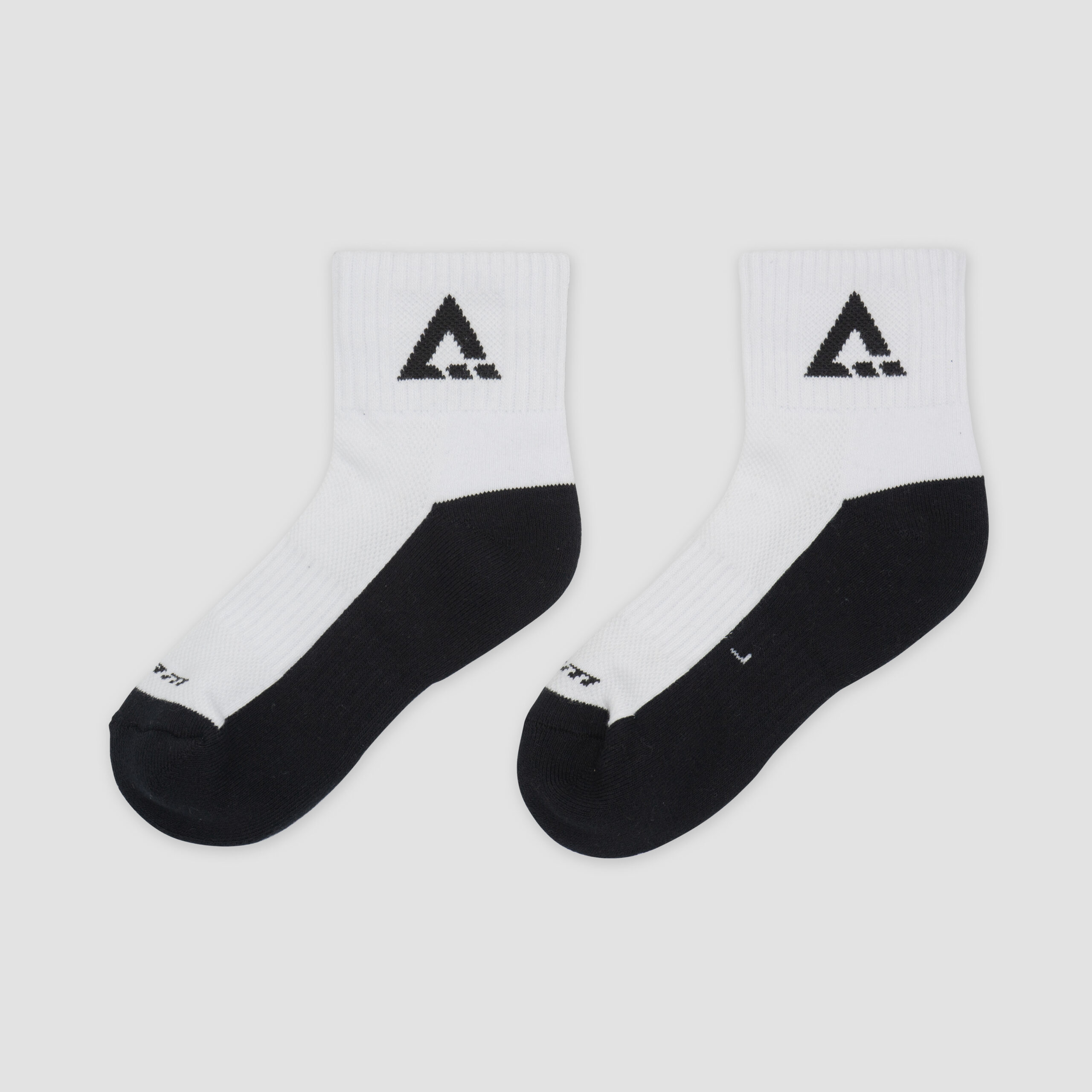 02_Ankle Sock IAM White-Black-04